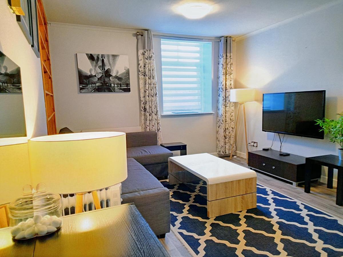 Excellent Location - City Centre - Parking - 4 Beds -2 Bedrooms Belfast Zewnętrze zdjęcie