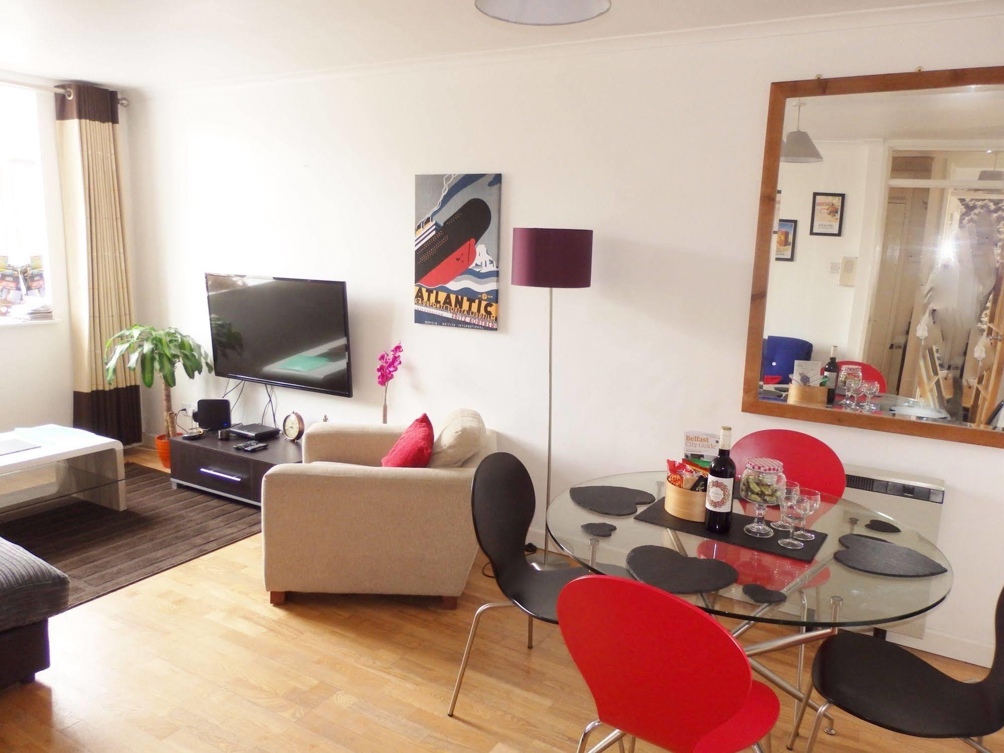 Excellent Location - City Centre - Parking - 4 Beds -2 Bedrooms Belfast Zewnętrze zdjęcie