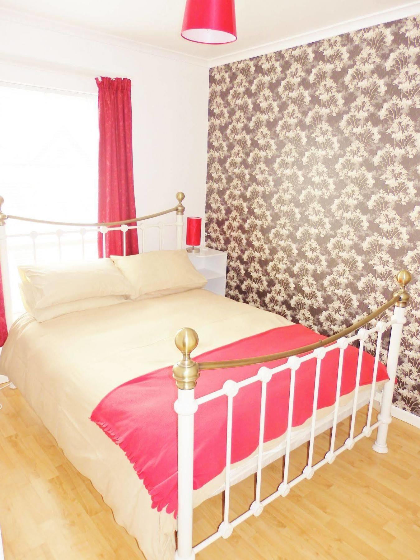 Excellent Location - City Centre - Parking - 4 Beds -2 Bedrooms Belfast Zewnętrze zdjęcie